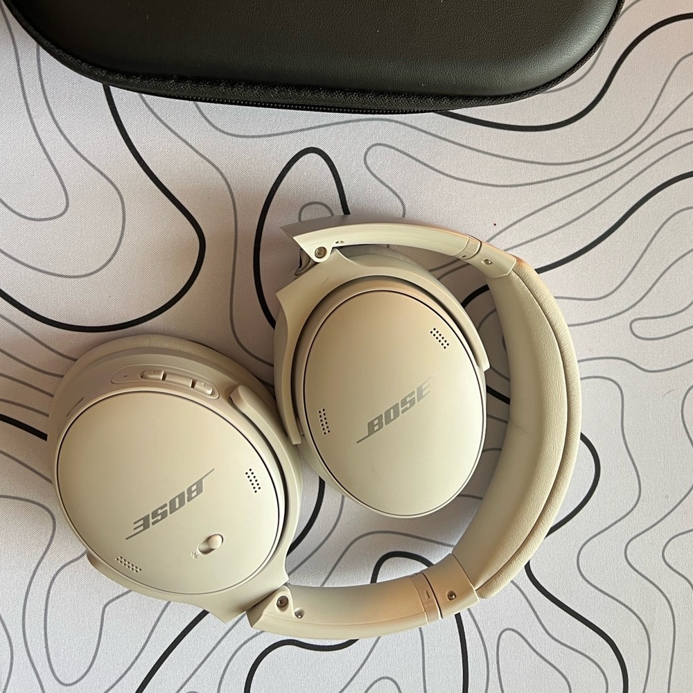 Bose Quiet Comfort Bluetooth noise canceling